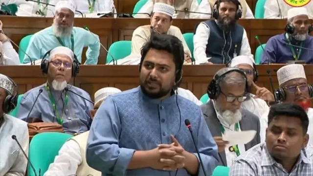 এক নজরে সংসদে নাহিদ ইসলামের বক্তব্য: সংবিধান সংস্কার ও জুলাই সনদ প্রসঙ্গ