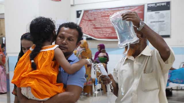 ২৪ ঘণ্টায় ডেঙ্গুতে ৫ জনের মৃত্যু