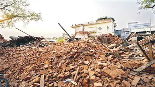 বৃষ্টিতে ব্যাহত ত্রাণ কার্যক্রম মৃতের সংখ্যা বেড়ে ৩৬৭১