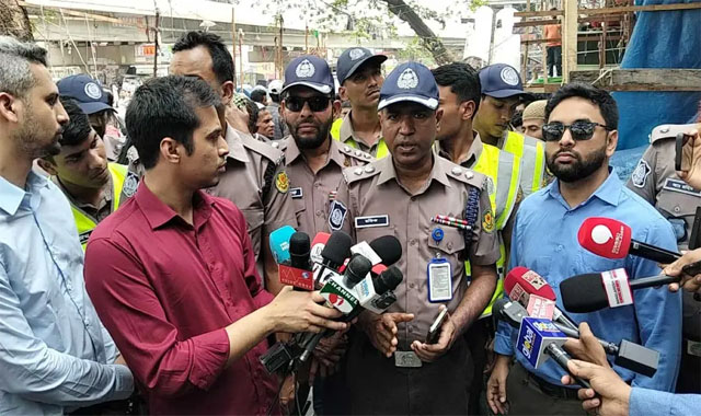 মানুষ ও যানবাহন চলাচলে ভোগান্তি করলে কঠোর অভিযান : ডিসি তেজগাঁও