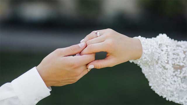 ইসলামে দাম্পত্য সুখের পথ ও পাথেয়