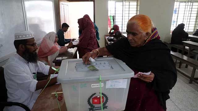 প্রথম দেড় ঘণ্টায় এক কেন্দ্রের একটি কক্ষে মাত্র এক ভোট