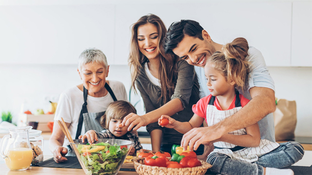 মধ্যবয়স থেকে বার্ধক্য: পুষ্টি ও অন্ত্রের স্বাস্থ্য রক্ষার কৌশল