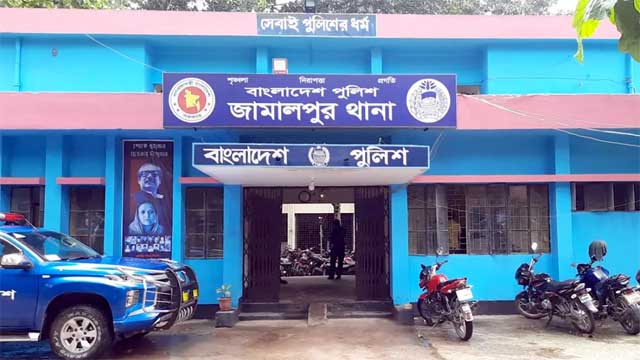 মাদকের টাকার জন্য মাকে কুপিয়ে হত্যা করলো ছেলে