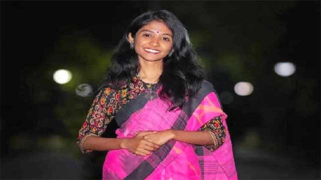 জবি ছাত্রীর ঝুলন্ত মরদেহ উদ্ধার, আটক ১