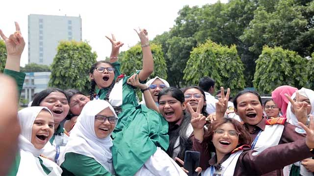 এসএসসি-সমমানে জিপিএ-৫ পেয়েছে ১ লাখ ৮২ হাজার ১২৯ শিক্ষার্থী