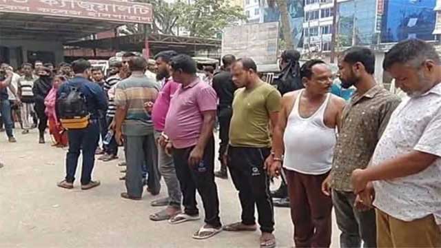 ময়মনসিংহ মেডিকেলে নারীসহ ১৪ দালাল আটক